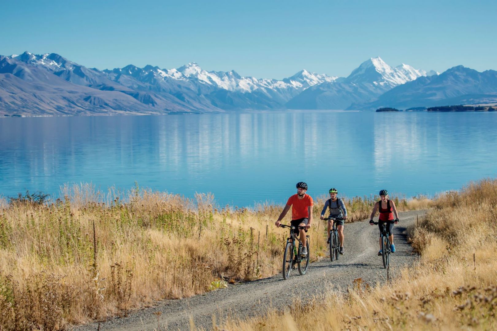 Christchurch to Queenstown A 7 Day road trip Lake Pukaki, NZ
