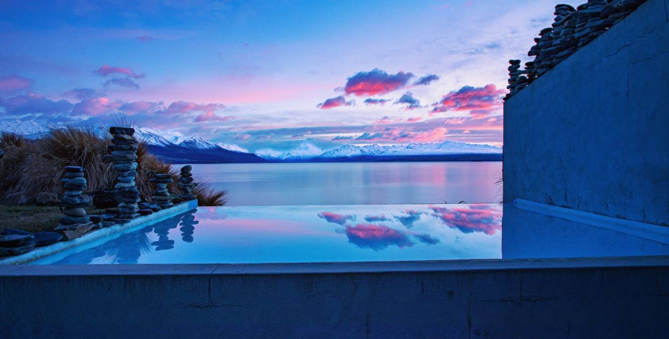 Winter Sunrise over Lake Pukaki from Lakestone Lodge